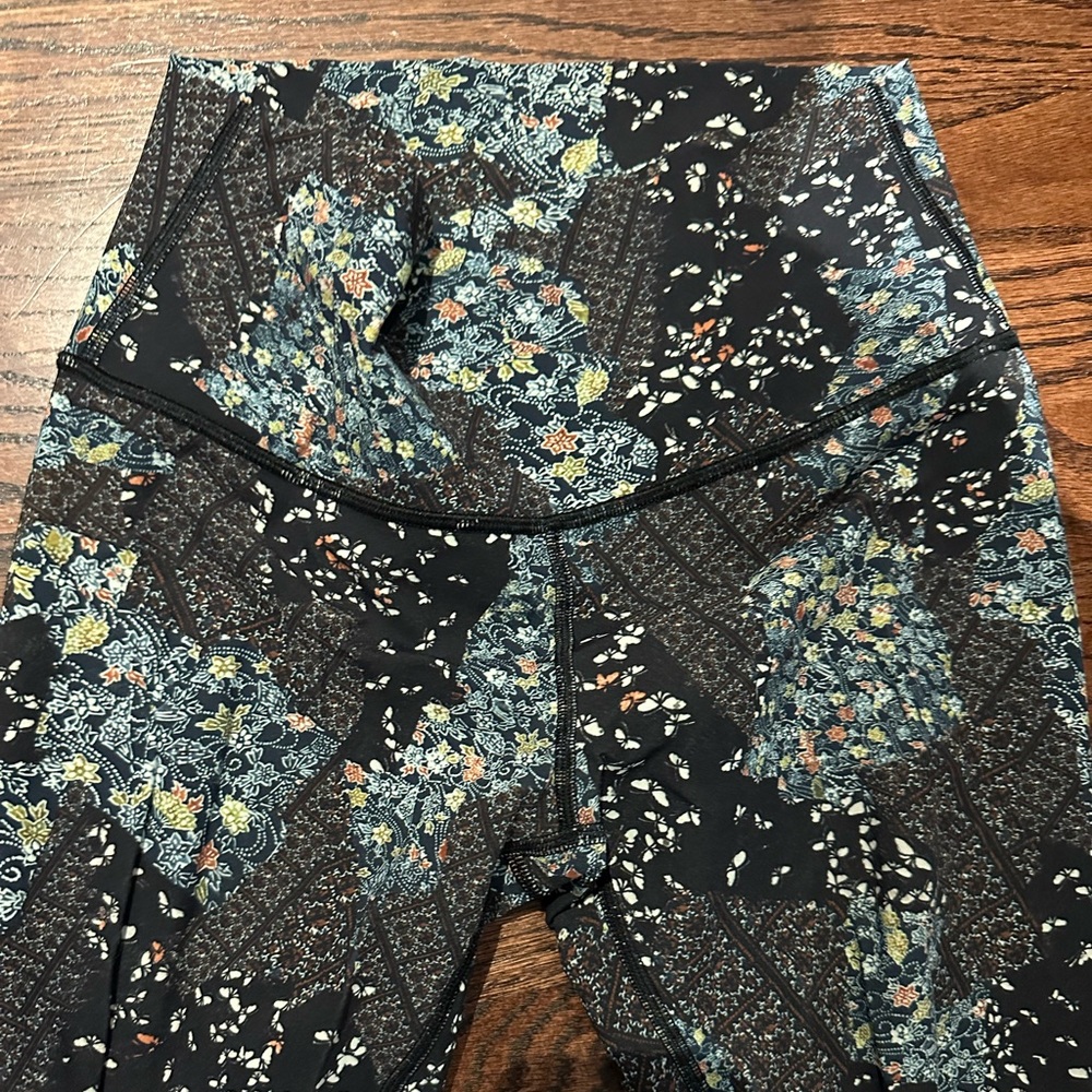 Lululemon Wunder under leggings 25 in